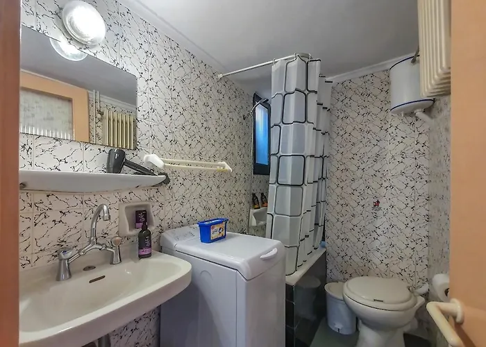 Ortansia, Affordable Flat In Urban Core Of Chania